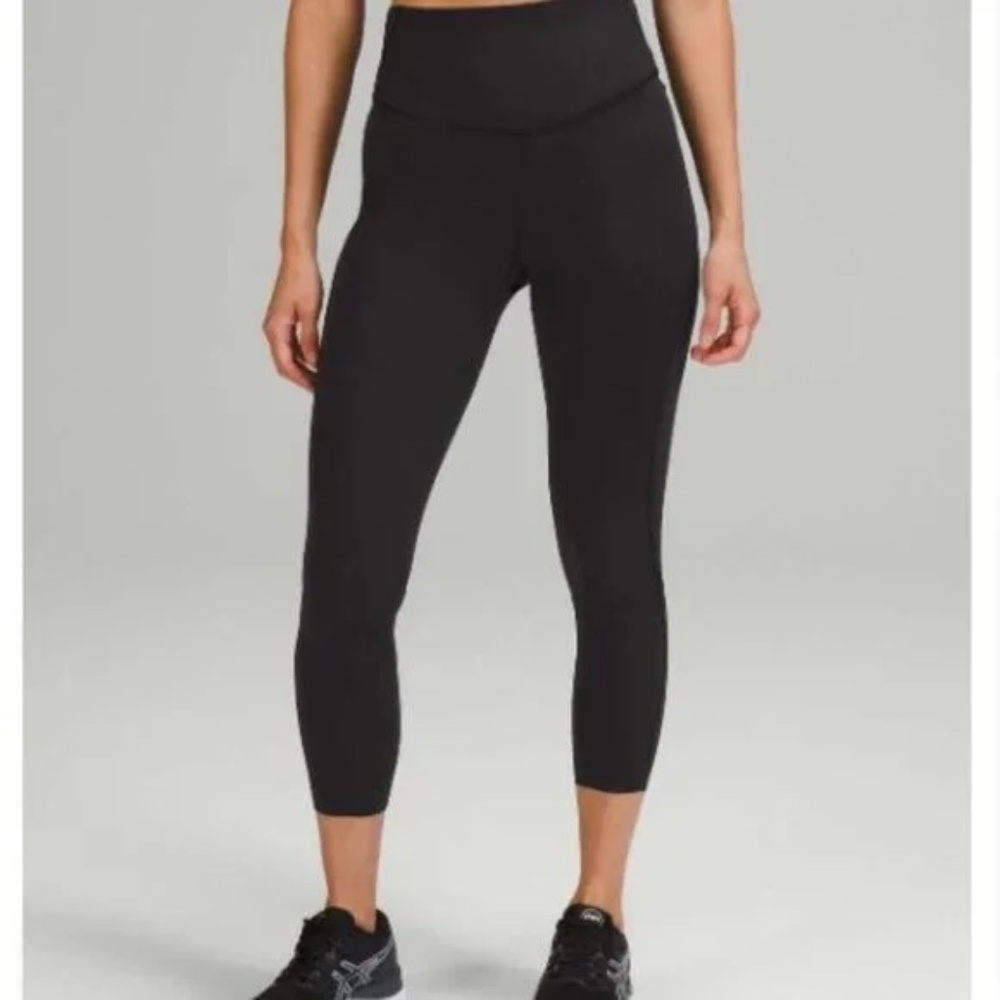 Lululemon Base Pace High-Rise Crop 23” BLACK W6B01S. SIZE 10